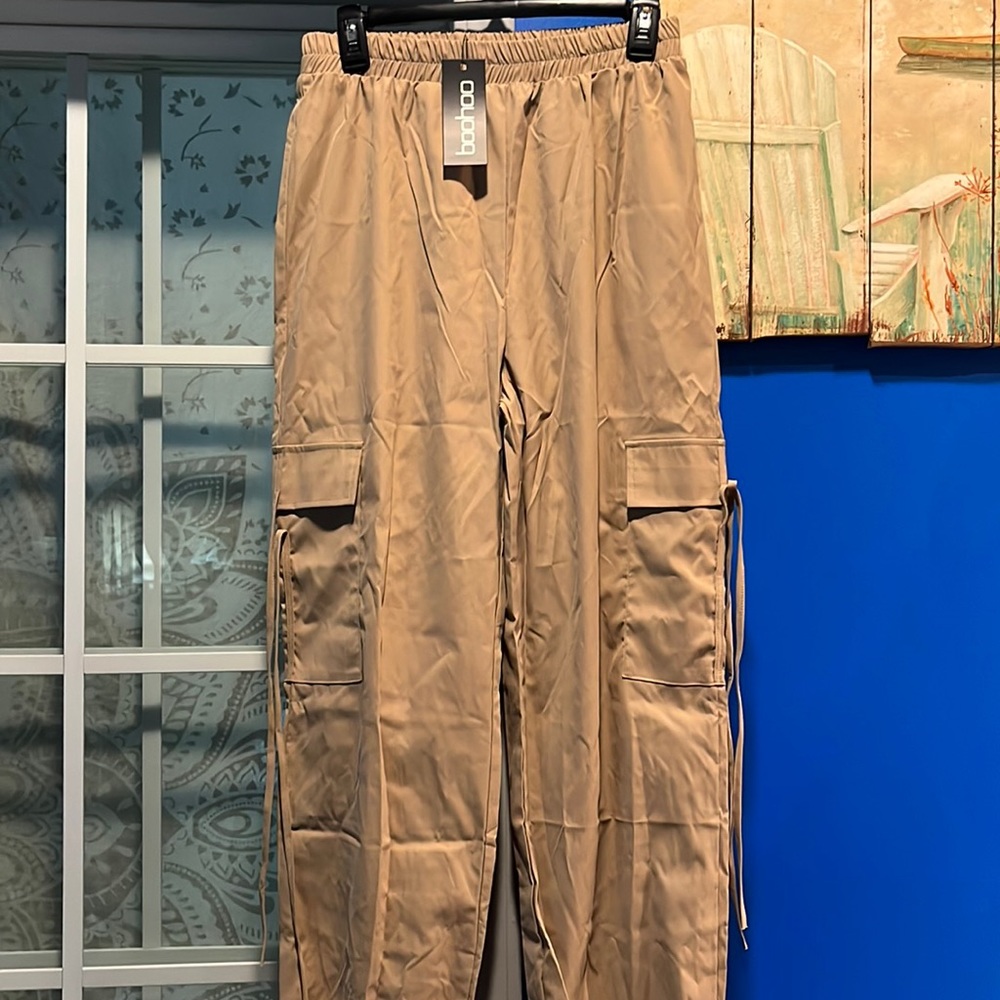 Tie pocket detail cargo by boohoo size 8 bnwt